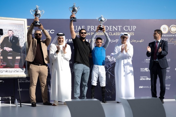 براق يتو ج بلقب كأس رئيس الدولة للخيول العربية في المغرب براق يتو ج بلقب كأس رئيس الدولة للخيول العربية في المغرب