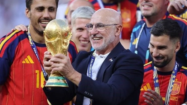 دي لا فوينتي يطارد رقما تاريخيا مع منتخب إسبانيا دي لا فوينتي يطارد رقما تاريخيا مع منتخب إسبانيا