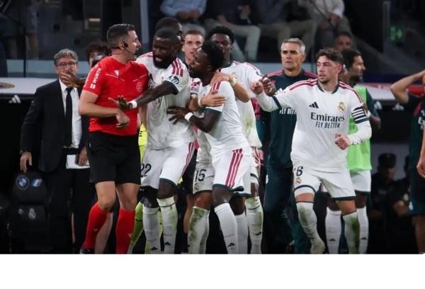 هل يغيب فينيسيوس عن كلاسيكو الريال وبرشلونة هل يغيب فينيسيوس عن كلاسيكو الريال وبرشلونة