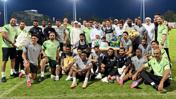 خورفكان يساند مصابيه بالورود ويحتفي بـ مولود بافلوف خورفكان يساند مصابيه بالورود ويحتفي بـ مولود بافلوف