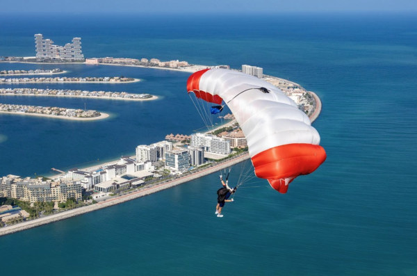 الرياضات الجوية يطو ر خططه لتوسيع قاعدة الممارسين