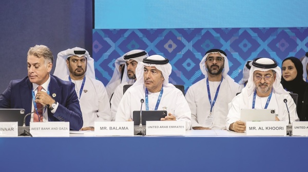 محافظ المركزي 10 نمو اقتصاد الإمارات في 2027 بدعم التنويع وزيادة الإنتاج النفطي محافظ المركزي 10 نمو اقتصاد الإمارات في 2027 بدعم التنويع وزيادة الإنتاج النفطي