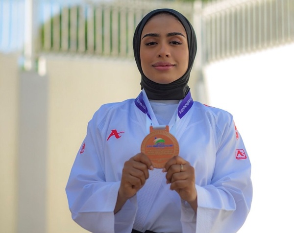 حوراء العجمي تنقل خبرة الميدان إلى قيادة كاراتيه الجيل الجديد حوراء العجمي تنقل خبرة الميدان إلى قيادة كاراتيه الجيل الجديد