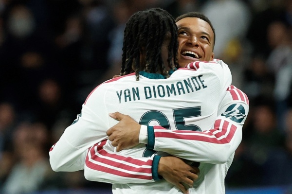 ريال مدريد يستعرض قوته قبل الكلاسيكو برباعية أمام لايبزج في دوري الأبطال ريال مدريد يستعرض قوته قبل الكلاسيكو برباعية أمام لايبزج في دوري الأبطال