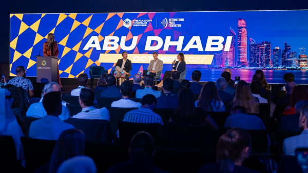 أبوظبي تستضيف ختام سلسلة هيكساغون العالمية للبادل 2027 أبوظبي تستضيف ختام سلسلة هيكساغون العالمية للبادل 2027