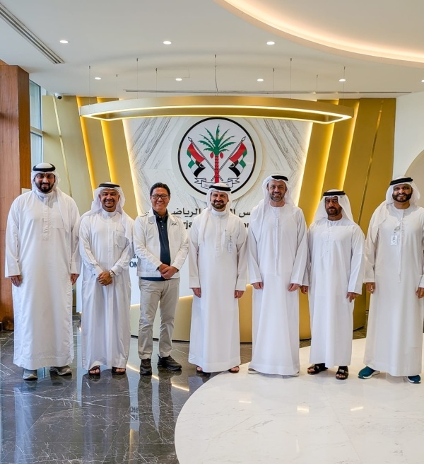 الشارقة الرياضي يبحث التعاون مع الاتحاد الآسيوي للطائرة الشارقة الرياضي يبحث التعاون مع الاتحاد الآسيوي للطائرة