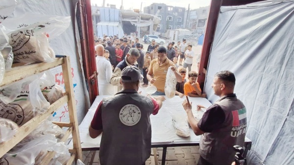 مبادرات إماراتية لتخفيف معاناة نازحي وأطفال غزة مبادرات إماراتية لتخفيف معاناة نازحي وأطفال غزة