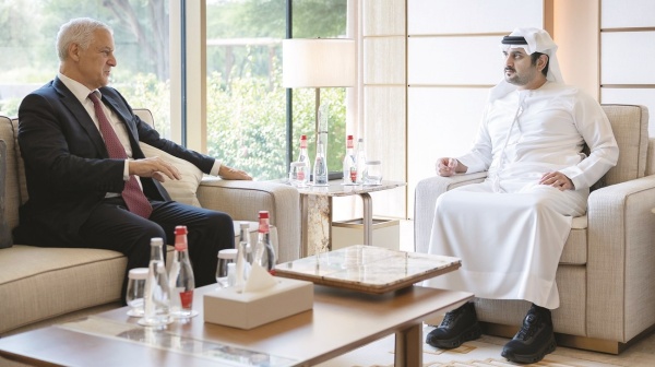 مكتوم بن محمد تعزيز الشراكات مع القطاع المالي العالمي