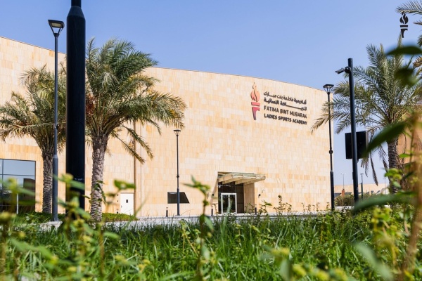 أكاديمية فاطمة بنت مبارك تعزز تمكين المرأة بالمبادرات الرياضية والمجتمعية