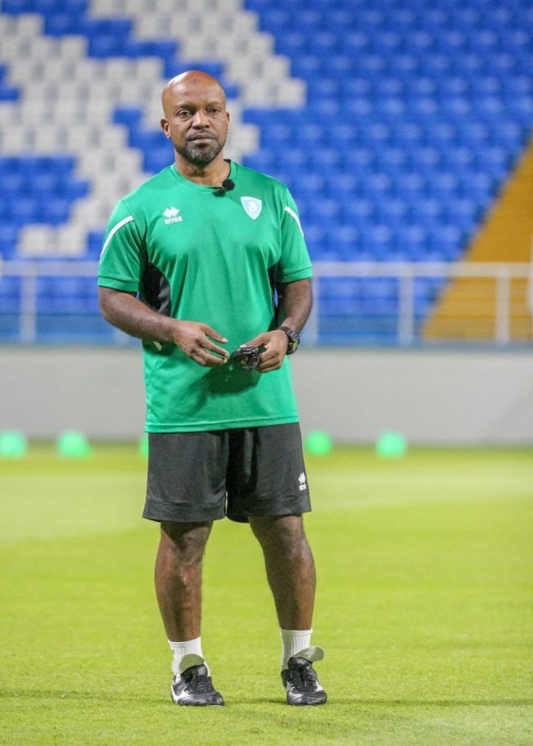 وليد عبيد يراهن على الدوليين ورفع المعنويات لإنقاذ حتا وليد عبيد يراهن على الدوليين ورفع المعنويات لإنقاذ حتا