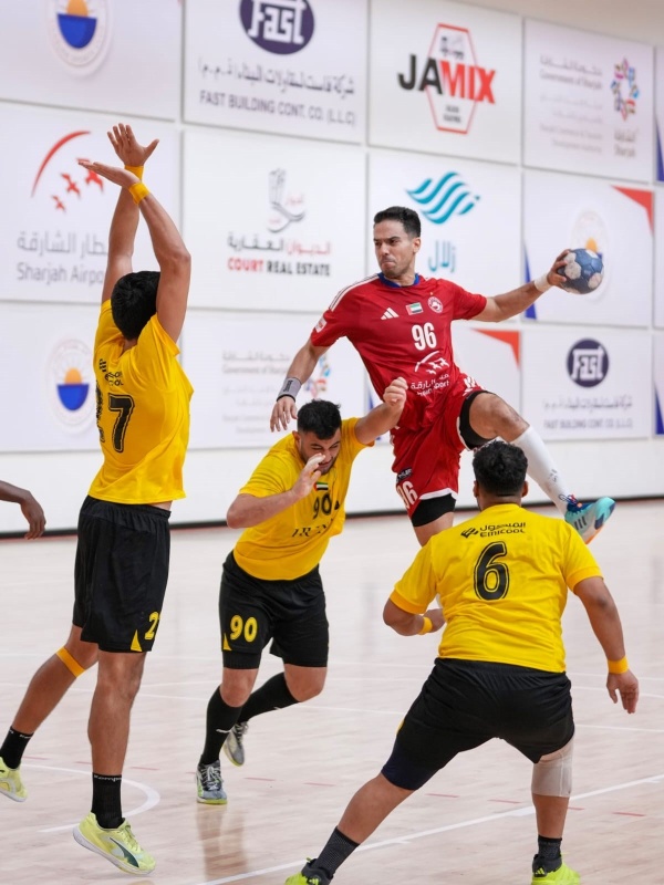 يد الشارقة تتصد ر الدوري بالعلامة الكاملة يد الشارقة تتصد ر الدوري بالعلامة الكاملة