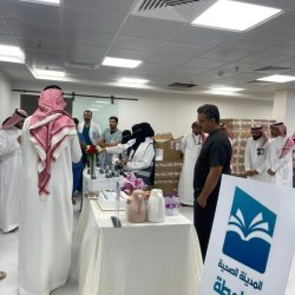 فريق أنامل العطاء يشارك في تفعيل اليوم العالمي للتبرع بالدم بمستشفى صامطة العام فريق أنامل العطاء يشارك في تفعيل اليوم العالمي للتبرع بالدم بمستشفى صامطة العام