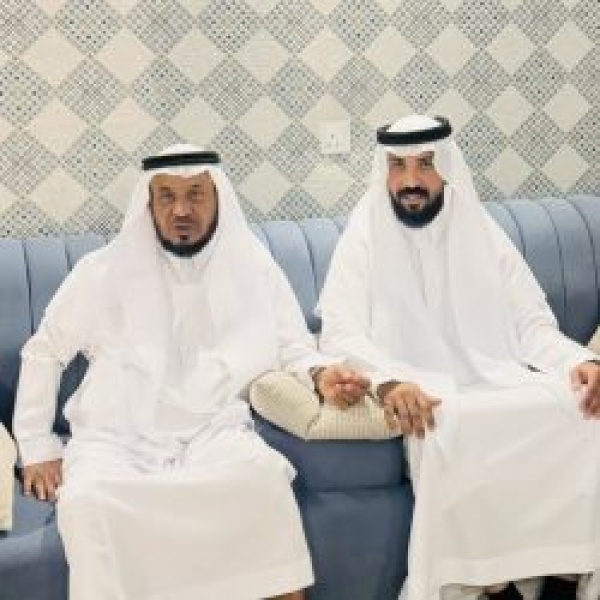 أسرتا الحاظري والنهاري تحتفلان بعقد قران طارق بن قاسم حاظري أسرتا الحاظري والنهاري تحتفلان بعقد قران طارق بن قاسم حاظري