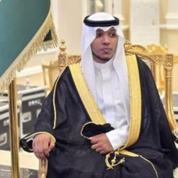 في مشهد يجس د الوفاء والثقة تنصيب الشيخ حسن محمد قيسي معرف ا لقبيلة قيوس بني شبيل في مشهد يجس د الوفاء والثقة تنصيب الشيخ حسن محمد قيسي معرف ا لقبيلة قيوس بني شبيل