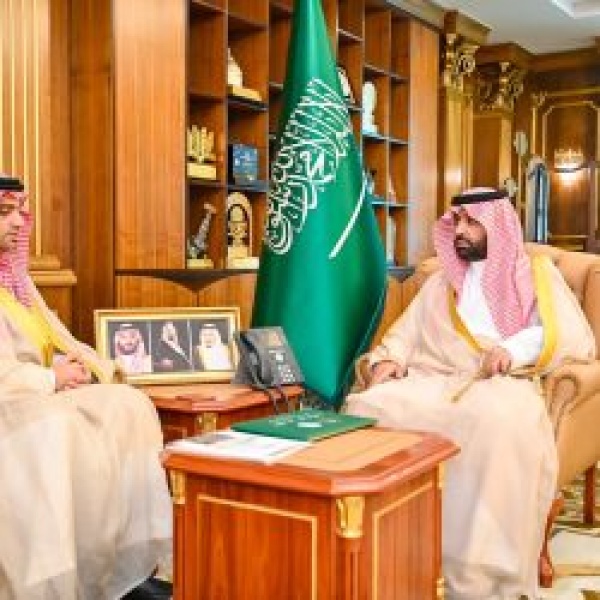 أمير جازان يط لع على التقرير السنوي لإدارة المجاهدين بالمنطقة