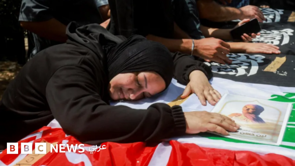 غارات إسرائيلية على جنوب لبنان وحزب الله يرد بالصواريخ رغم محادثات واشنطن غارات إسرائيلية على جنوب لبنان وحزب الله يرد بالصواريخ رغم محادثات واشنطن