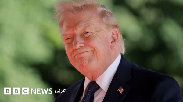الرئيس الأمريكي يعلن توقيع اتفاق مبدئي مع إيران ونظيره الإيراني يصف مذكرة التفاهم بـ وثيقة فخر للبلاد الرئيس الأمريكي يعلن توقيع اتفاق مبدئي مع إيران ونظيره الإيراني يصف مذكرة التفاهم بـ وثيقة فخر للبلاد