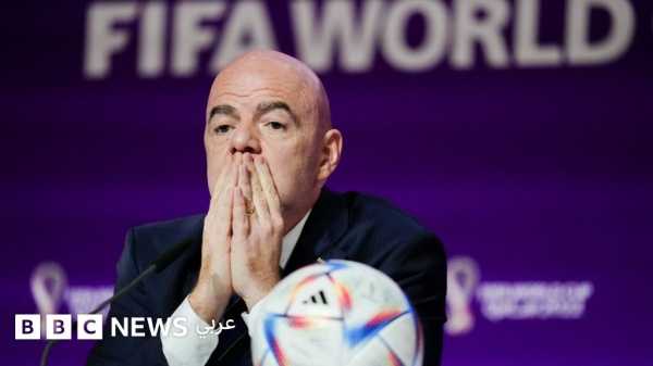 إنفانتينو يدعو كبار موظفي الـ فيفا إلى اجتماع طارئ في المغرب مع تصاعد الانتقادات ضده إنفانتينو يدعو كبار موظفي الـ فيفا إلى اجتماع طارئ في المغرب مع تصاعد الانتقادات ضده
