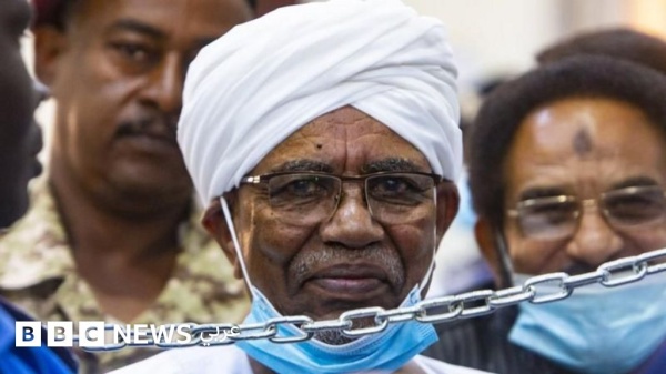 تدهور الحالة الصحية للرئيس السوداني المعزول عمر البشير ونقله إلى المستشفى تدهور الحالة الصحية للرئيس السوداني المعزول عمر البشير ونقله إلى المستشفى