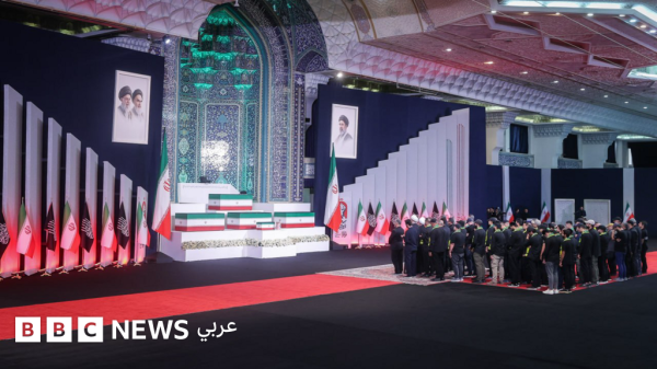 إيران تبدأ مراسم شعبية لتشييع خامنئي وسط دعوات للثأر مع تصاعد الشكوك حول مصير مجتبى إيران تبدأ مراسم شعبية لتشييع خامنئي وسط دعوات للثأر مع تصاعد الشكوك حول مصير مجتبى