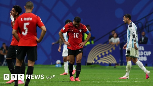 فضيحة أم قرارات سليمة جدل تحكيمي بعد خروج درامي لمصر من كأس العالم فضيحة أم قرارات سليمة جدل تحكيمي بعد خروج درامي لمصر من كأس العالم