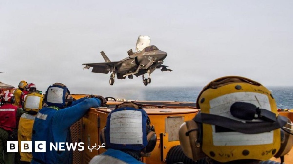 الولايات المتحدة تهاجم مدنا إيرانية وطهران تقول إنها تخوض حربا شاملة الولايات المتحدة تهاجم مدنا إيرانية وطهران تقول إنها تخوض حربا شاملة