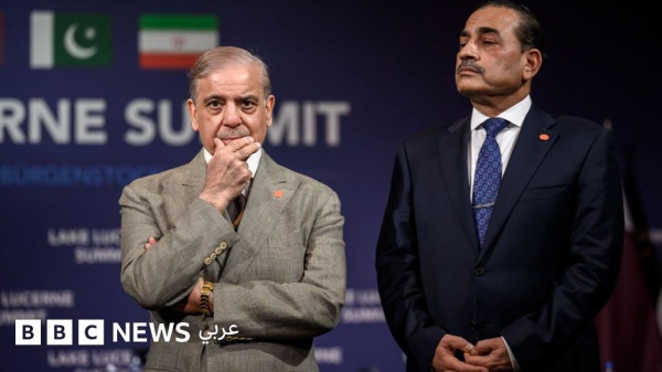 قائد الجيش الباكستاني إلى طهران استباقا للعقوبات الأمريكية قائد الجيش الباكستاني إلى طهران استباقا للعقوبات الأمريكية