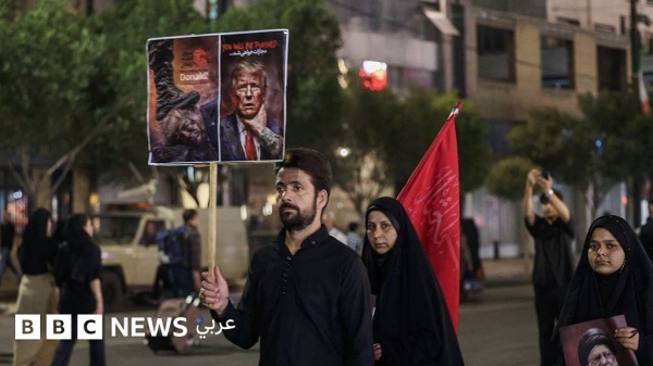 واشنطن تعلن استهداف 90 هدفا عسكريا إيرانيا والحرس الثوري يرد باستهداف قواعد أمريكية بالخليج واشنطن تعلن استهداف 90 هدفا عسكريا إيرانيا والحرس الثوري يرد باستهداف قواعد أمريكية بالخليج