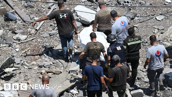 الغارات الإسرائيلية على لبنان تقتل11 شخصا في أعلى حصيلة يومية منذ توقيع الاتفاق الإطاري الغارات الإسرائيلية على لبنان تقتل11 شخصا في أعلى حصيلة يومية منذ توقيع الاتفاق الإطاري