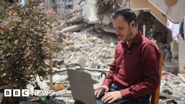 كيف يتحدى مبرمجو غزة تعطل الكهرباء والإنترنت