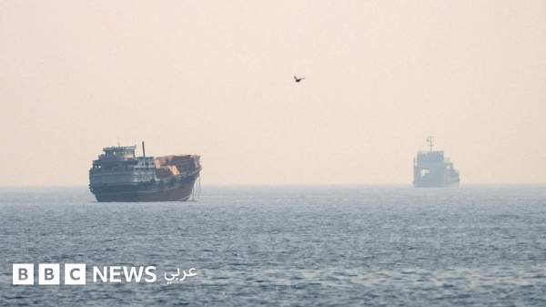 عباس عراقجي في ع مان لبحث مسألة مضيق هرمز