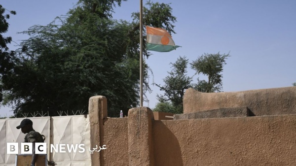 مجلس الأمة الجزائري يوافق بالإجماع على إرسال قوات إلى النيجر مجلس الأمة الجزائري يوافق بالإجماع على إرسال قوات إلى النيجر