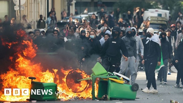 الغاز المسيل للدموع في باريس ومرسيليا مع اتساع الاحتجاجات الطلابية في فرنسا الغاز المسيل للدموع في باريس ومرسيليا مع اتساع الاحتجاجات الطلابية في فرنسا