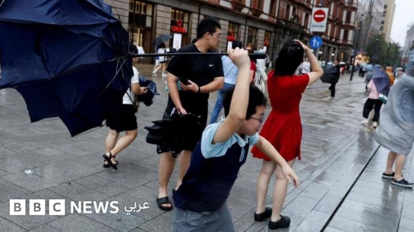 الصين ت جلي مليون شخص من منازلهم مع وصول عاصفة قوية إلى اليابسة الصين ت جلي مليون شخص من منازلهم مع وصول عاصفة قوية إلى اليابسة