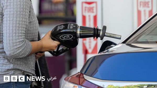 أسعار النفط تبلغ 100 دولار للبرميل للمرة الأولى منذ مايو أيار من العام الحالي