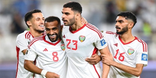 تشكيلة منتخب الإمارات الرسمية أمام البحرين في خليجي 27 تشكيلة منتخب الإمارات الرسمية أمام البحرين في خليجي 27