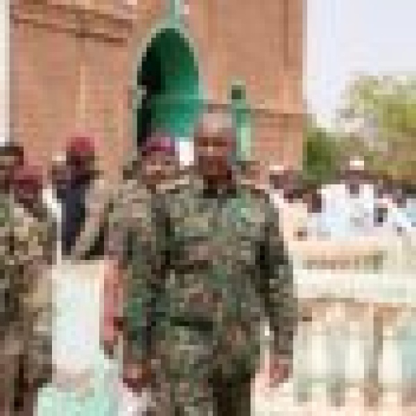 البرهان الاقتصاد معركة أخرى سيتخطاها السودان