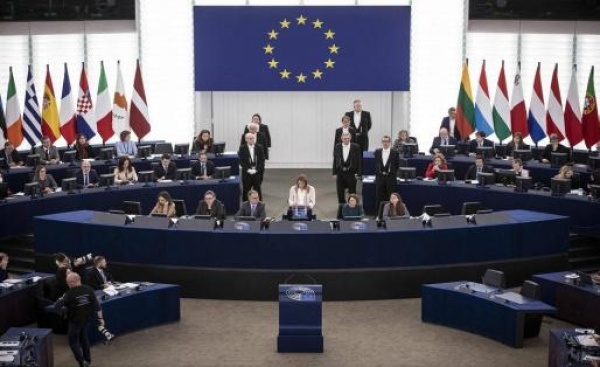 60 نائبا أوروبيا يطالبون باجتماع عاجل لبحث فرض عقوبات على إسرائيل