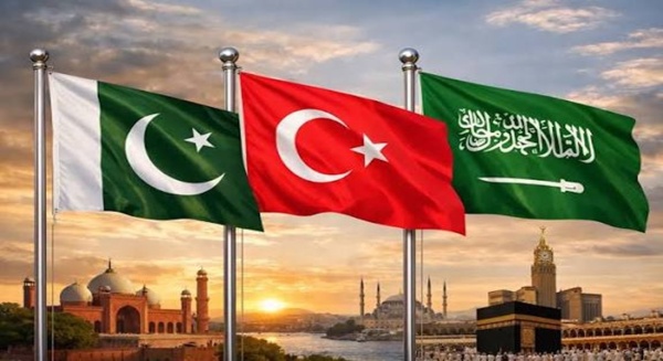السعودية وتركيا وباكستان توق ع اتفاقية مكة للدفاع المشترك لتعزيز الأمن والردع