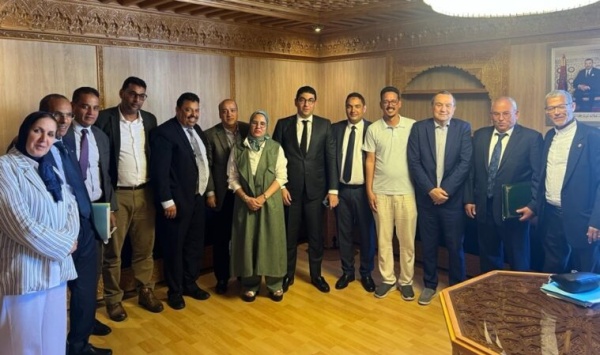 وساطة برلمانية ولقاء مع الوزير بنسعيد توقف احتجاجات صحافيي الأقاليم الصحراوية أمام وزارة الاتصال وساطة برلمانية ولقاء مع الوزير بنسعيد توقف احتجاجات صحافيي الأقاليم الصحراوية أمام وزارة الاتصال