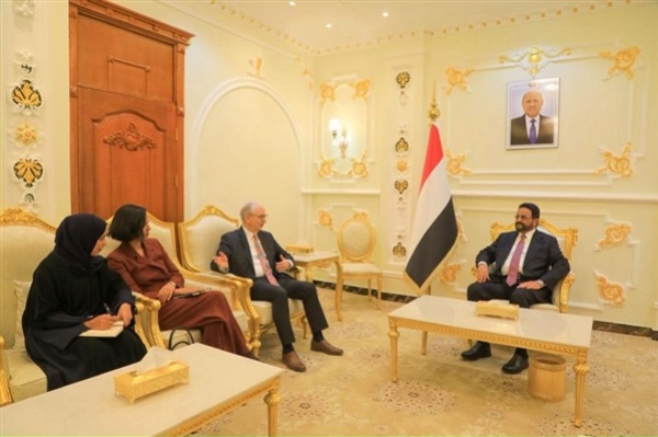 العرادة يدعو المجتمع الدولي إلى مضاعفة دعمه للحكومة لمواجهة التحديات الإنسانية العرادة يدعو المجتمع الدولي إلى مضاعفة دعمه للحكومة لمواجهة التحديات الإنسانية