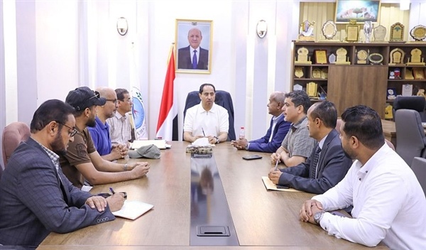إجتماع في عدن يناقش ترتيبات تكريم المنتخب الوطني الأول لكرة القدم إجتماع في عدن يناقش ترتيبات تكريم المنتخب الوطني الأول لكرة القدم