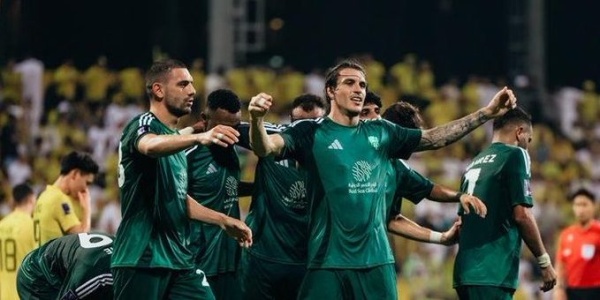 روجر إيبانيز قاهر الوصل الإماراتي مع الأهلي