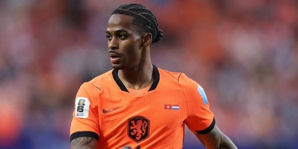رغم موهبته 3 نقاط ضعف في سمرفيل تقلق الهلال رغم موهبته 3 نقاط ضعف في سمرفيل تقلق الهلال