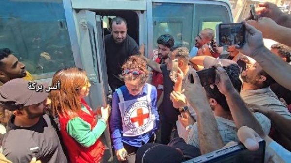الاحتلال يفرج عن 9 معتقلين من قطاع غزة الاحتلال يفرج عن 9 معتقلين من قطاع غزة