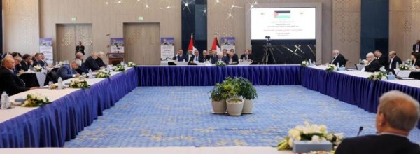 الديموقراطية بين النهج والاد عاء المبتذل الديموقراطية بين النهج والاد عاء المبتذل