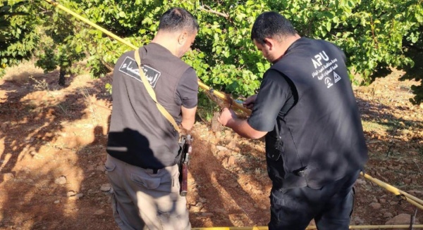 قوى الأمن تواصل مكافحة الصيد الجائر إزالة 38 280 متر ا مربع ا من شباك صيد الطيور في البقاع قوى الأمن تواصل مكافحة الصيد الجائر إزالة 38 280 متر ا مربع ا من شباك صيد الطيور في البقاع
