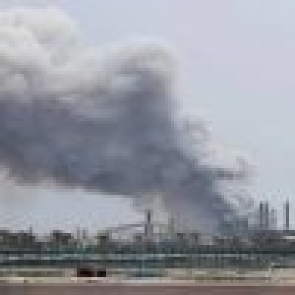 أدى لاندلاع حريق بأحد مكوناتها وتفعيل خطط الطوارئ تعر ض إحدى محطات القوى الكهربائية وتقطير المياه الكويتية لاعتداء إيراني أدى لاندلاع حريق بأحد مكوناتها وتفعيل خطط الطوارئ تعر ض إحدى محطات القوى الكهربائية وتقطير المياه الكويتية لاعتداء إيراني