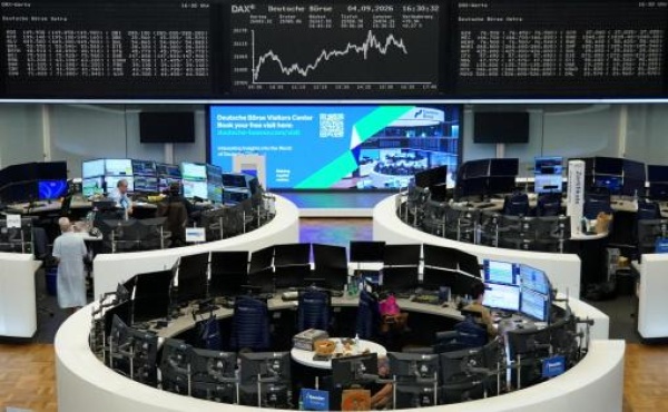 الأسواق العالمية تقفل أسبوعا متقلبا وسط ضغوط النفط والفائدة الأسواق العالمية تقفل أسبوعا متقلبا وسط ضغوط النفط والفائدة