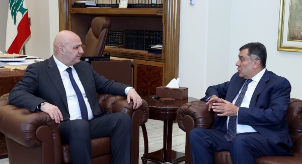 الرئيس عون يشيد بدور الميدل إيست والحوت يرح ب بعودة الرحلات الأميركية إلى بيروت الرئيس عون يشيد بدور الميدل إيست والحوت يرح ب بعودة الرحلات الأميركية إلى بيروت
